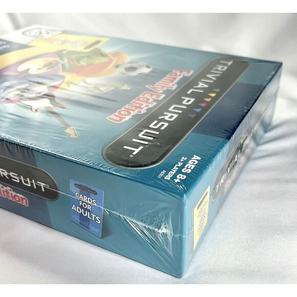 Trivial Pursuit Family Edition Board Game Trivia Quick Play Version 2013 Hasbro - Picture 10 of 11